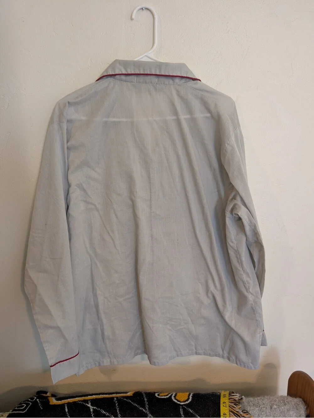 Vintage Carl Michaels Men’s Pajama Set XL Gray Red Piping 2 Pc Long Sleeve Pants